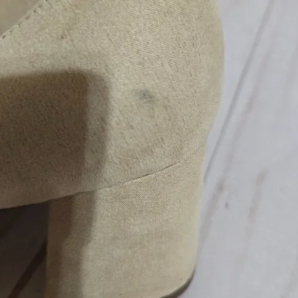 CLEARANCE • Unisa• Pumps • Size 11 - Picture 6 of 13